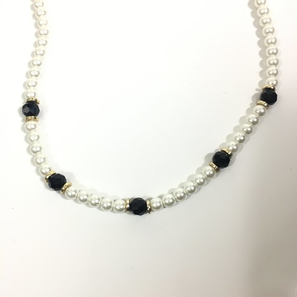 Vintage Jewelry - Vintage Faux Pearl Beaded Choker Necklace
